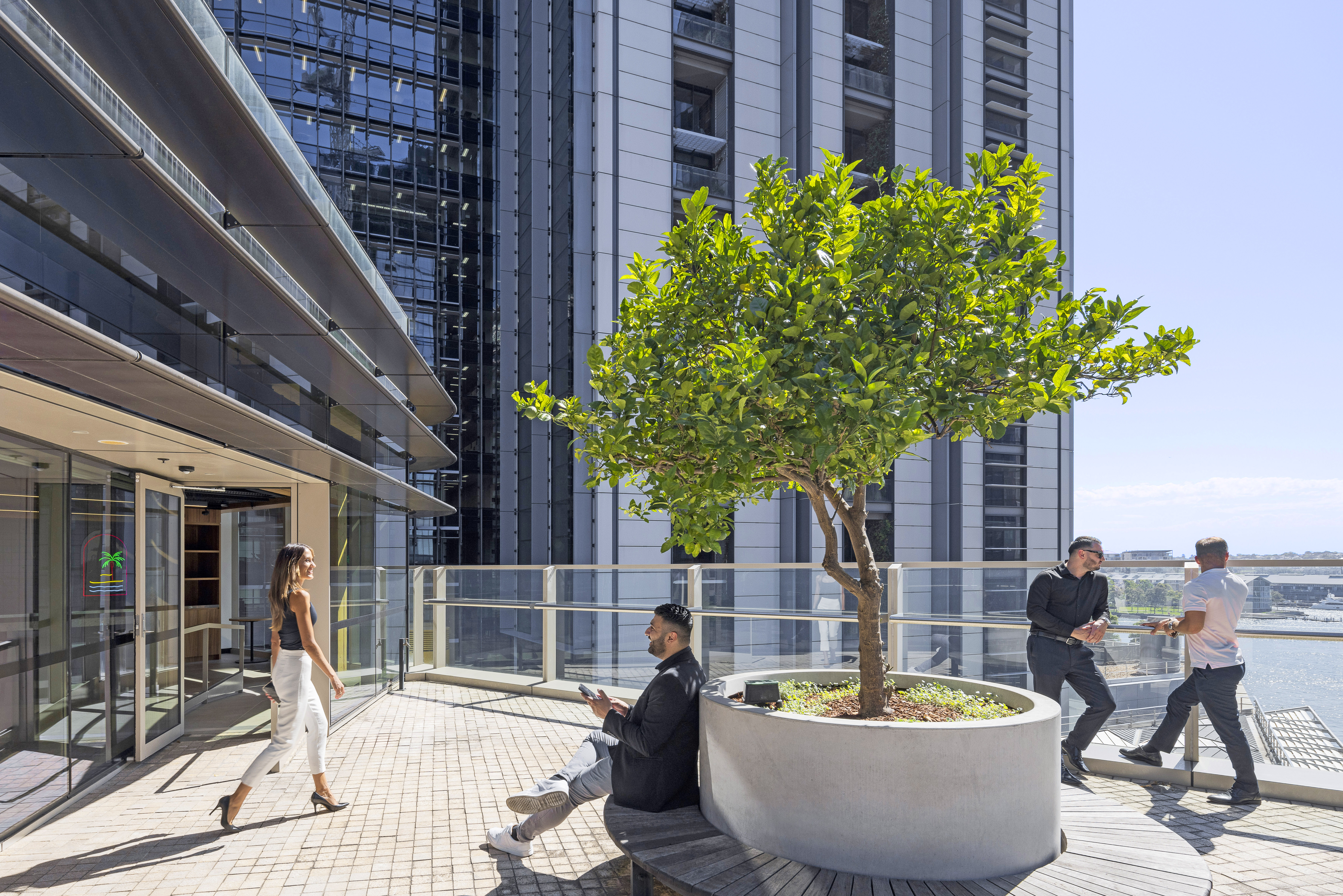 Daramu H L6 Terrace 01 LG RGB.jpg